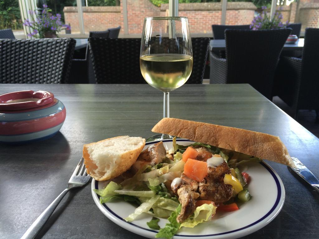 Hotel Restaurant Cafe Houben Nunhem Екстериор снимка